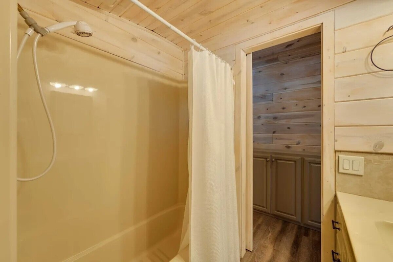 Bathroom 3, Lakeview Campground, Stone