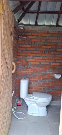 Bathroom 5, Uma Nirmala aling-aling, Buleleng