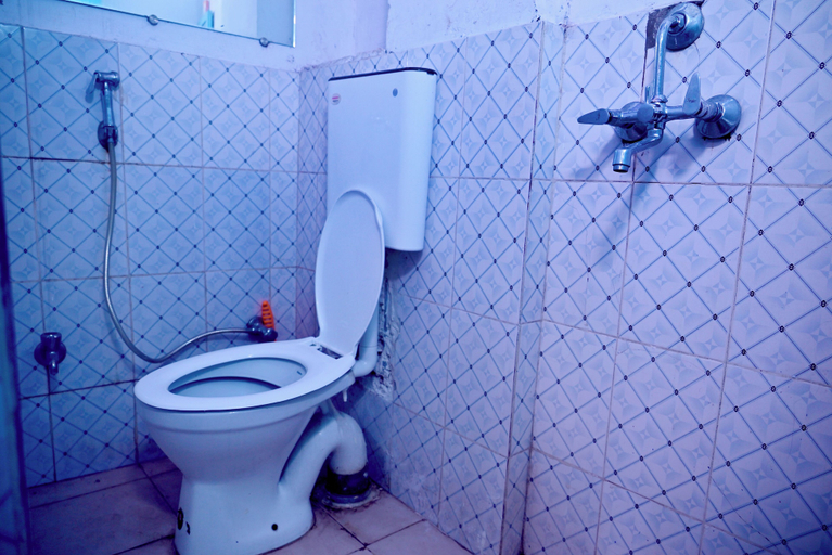 Bathroom 3, Banaras Rest House, Varanasi