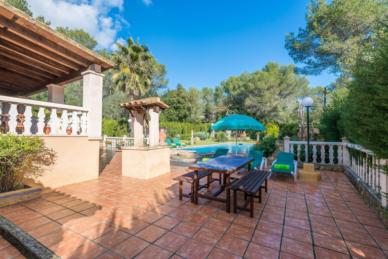 Others 5, Els Pins in Sa Pobla, Baleares