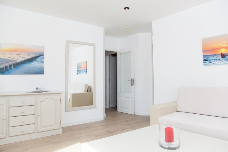 Room 2, Sun Of The Bay I B3 - A2, Baleares