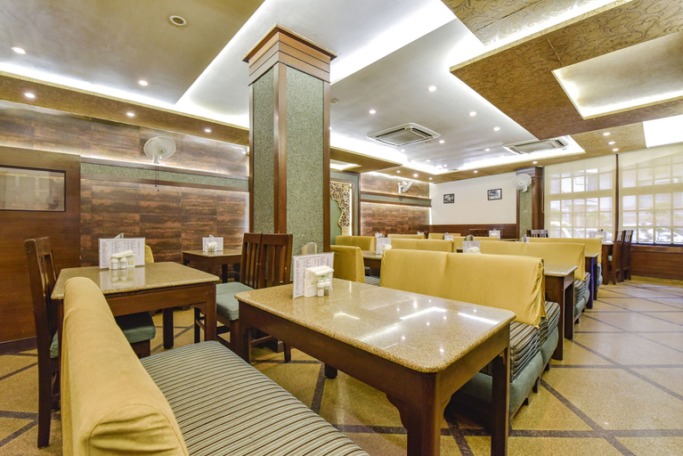 Food & Drinks 5, Fabhotel Taj, Jammu