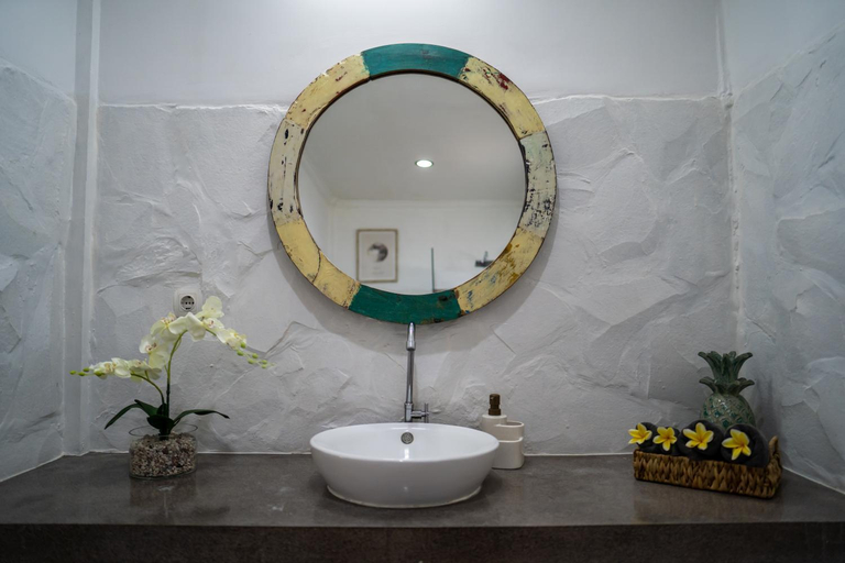 Bathroom 2, Villa Piece Of Peace private 3 BR with large pool, Badung