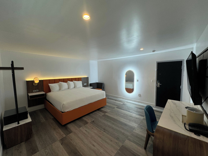 Bedroom 3, Hotel Rudra - Hollywood, Los Angeles