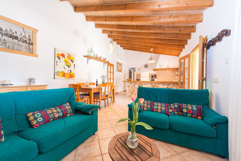 Others 4, Can Rafalino in Inca, Baleares