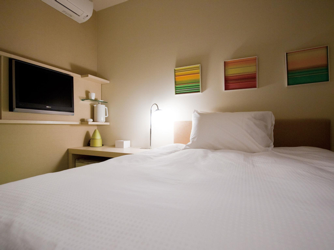 Bedroom 12