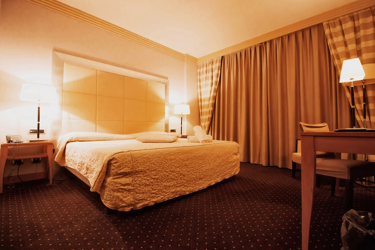 Bedroom 2, Papillo, Roma