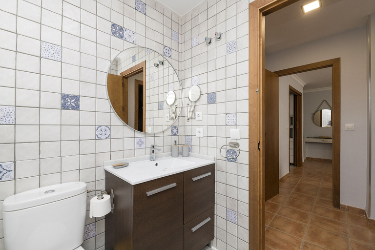 Bathroom 3, Rincon De Los Deseos, Cádiz