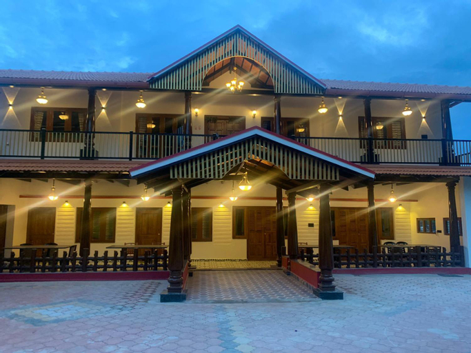 Exterior 3