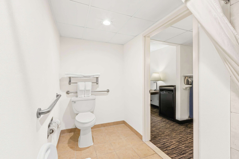 Bathroom 4, Best Western Hazlet Inn, Monmouth