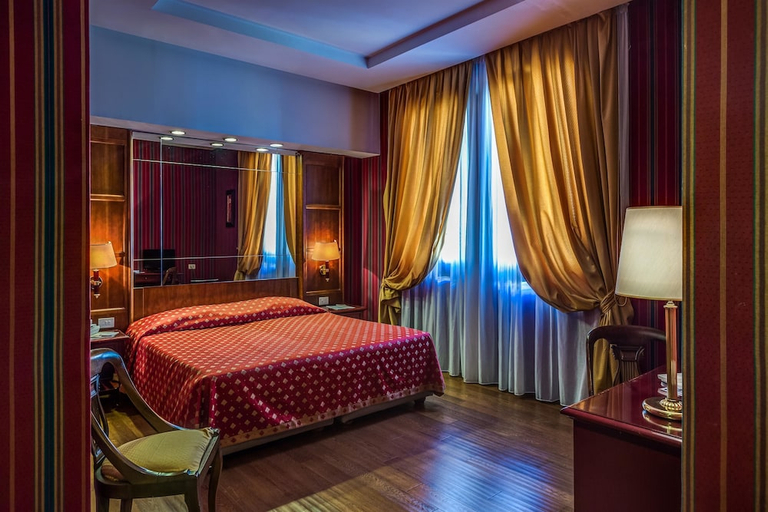 Bedroom 2, Atlante Garden Hotel, Rome