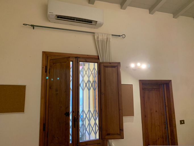 Room 3, Sdrucciolo dei Pitti First Floor, Florence