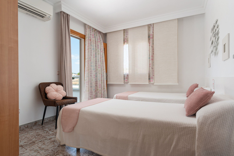 Room 2, Villa Isabel in Muro, Baleares