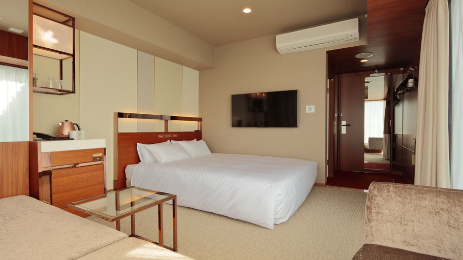 Bedroom 12
