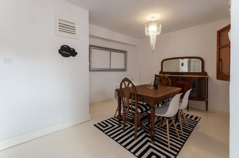 Room 4, Samba in Gandia With 3 Bedrooms and 1 Bathrooms, Valencia