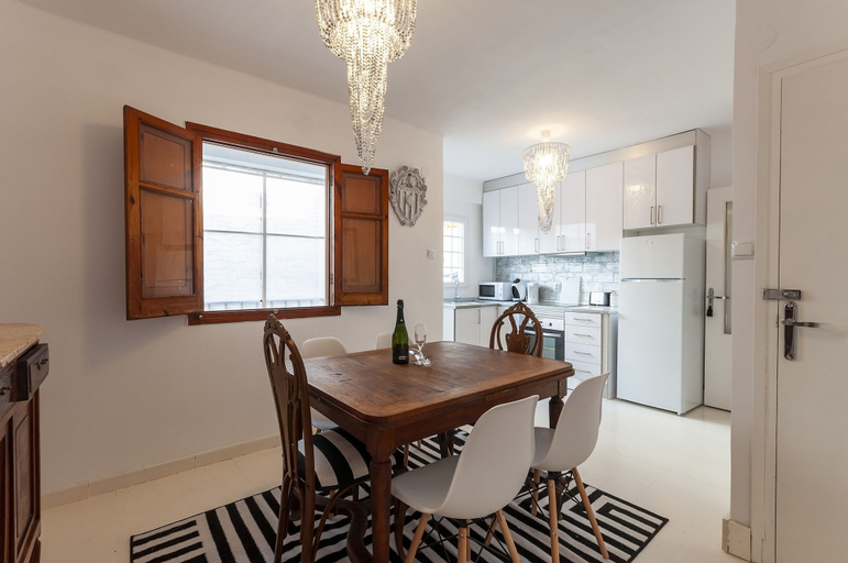 Room 3, Samba in Gandia With 3 Bedrooms and 1 Bathrooms, Valencia