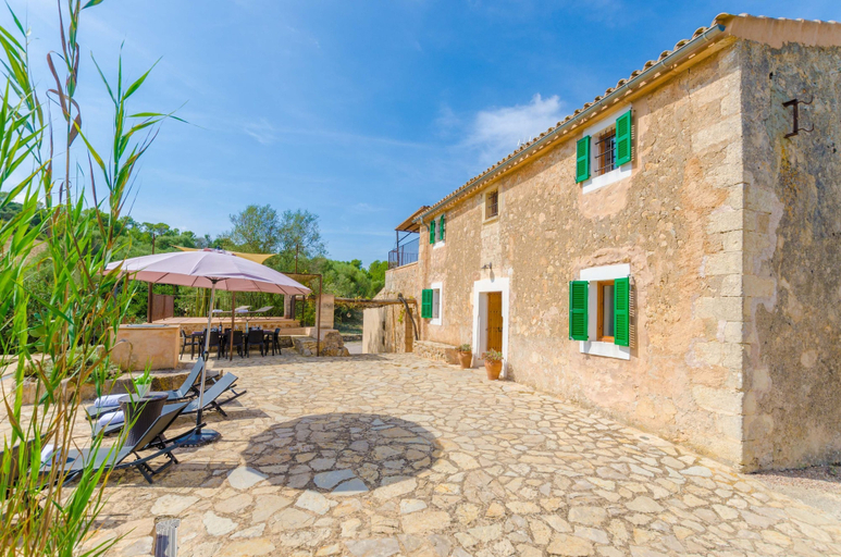 Room 2, Son Vell in Manacor With 4 Bedrooms and 3 Bathrooms, Baleares