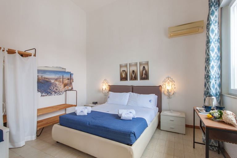 Room 4, Alcamo Pool House in Alcamo Marina, Trapani
