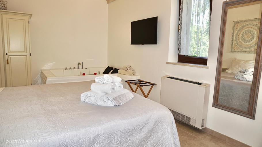 Bedroom, Sweet Home Suite, Brindisi