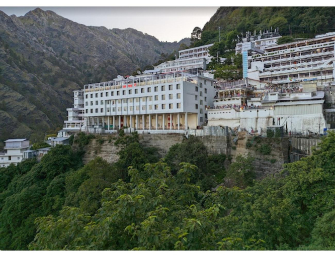 Baba Banda Bahadur Dharamshala, Katra, Reasi