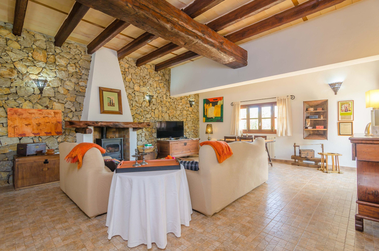 Room 4, Ses Velletes 7 in Art, Baleares