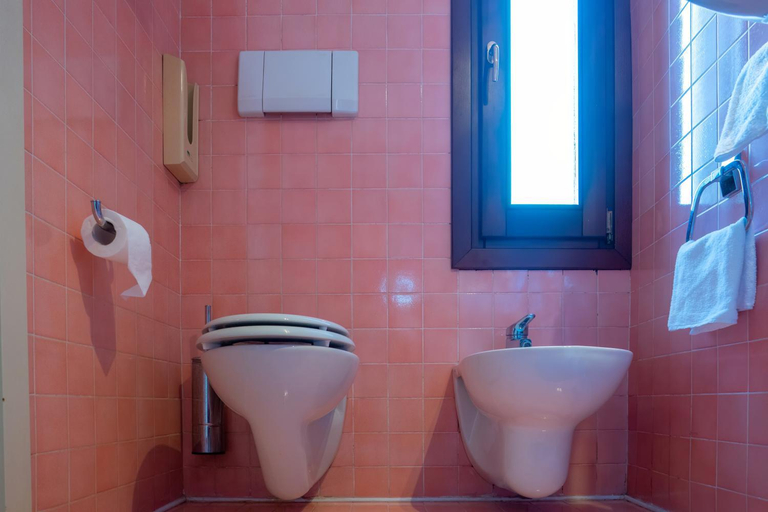 Bathroom 3, Hotel Alla Giustizia, Venezia