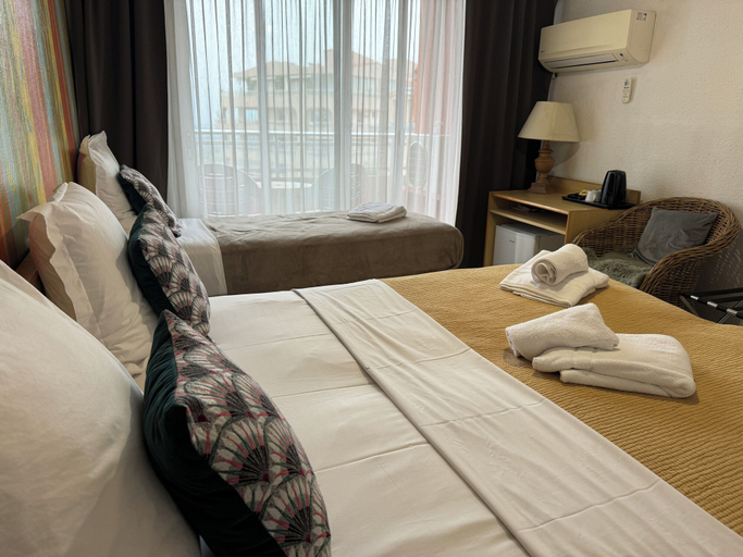 Bedroom 3, Hotel Panorama, Alpes-Maritimes
