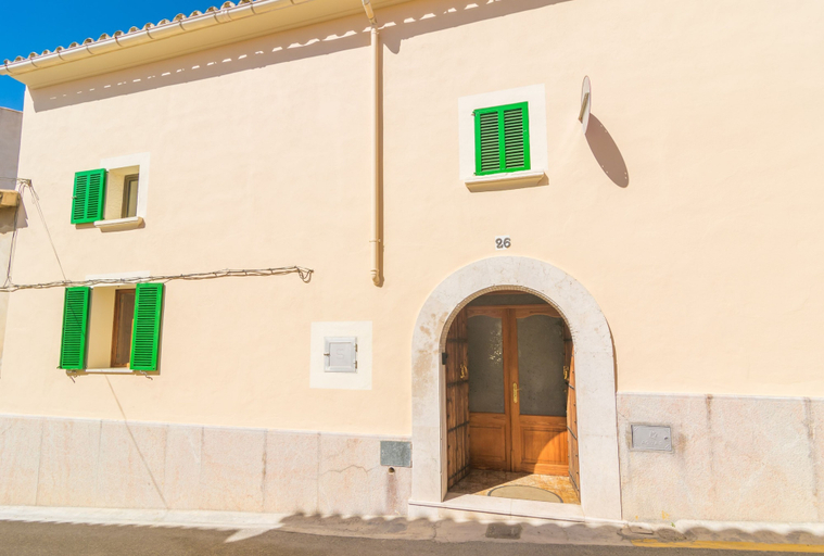 Room 2, Pegaso in Campanet With 4 Bedrooms and 2 Bathrooms, Baleares