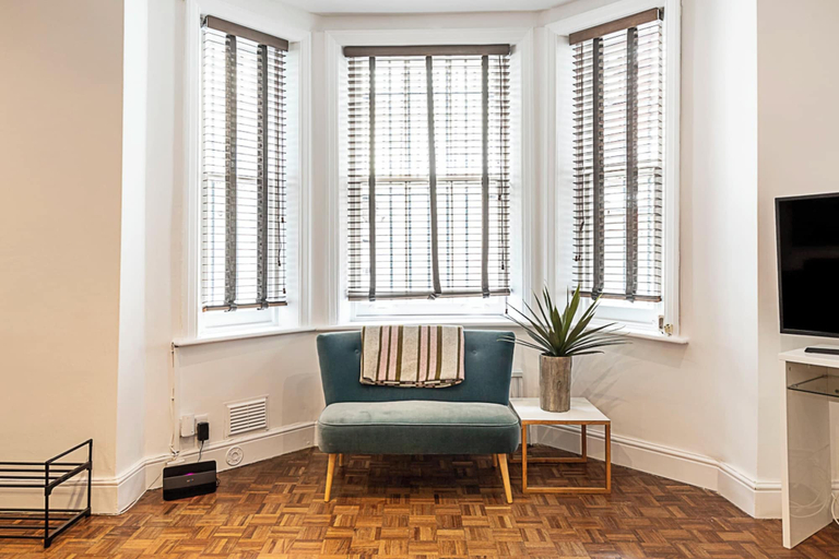 Others 4, Charming Kensington Apartment, London