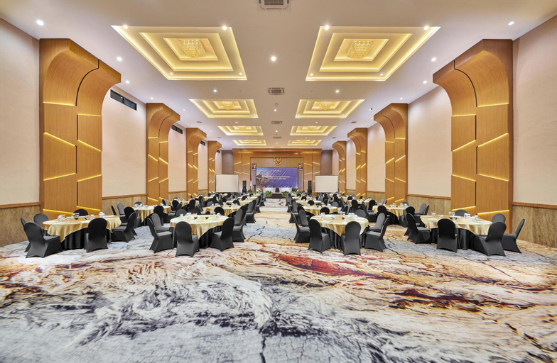Business Facilities 22