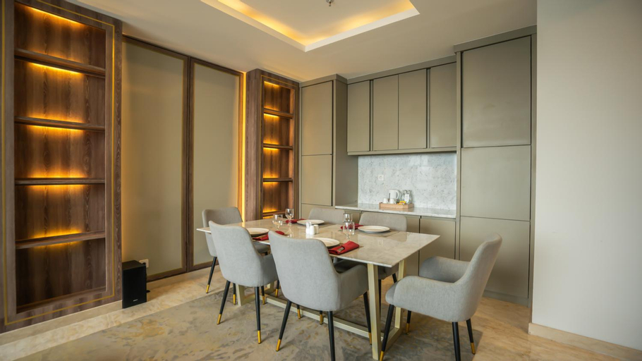 Dining Room 30