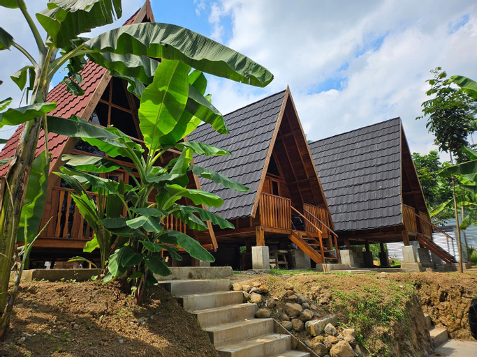 Exterior & Views 14