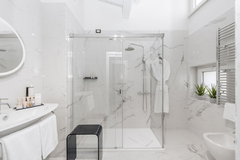 Bathroom 3, Hotel La Ville, Rome