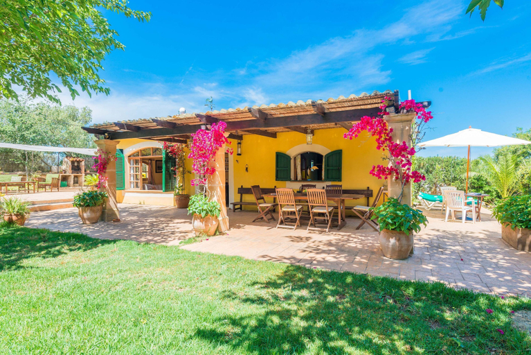 Room 3, Sa Marjal in Muro With 3 Bedrooms and 1 Bathrooms, Baleares
