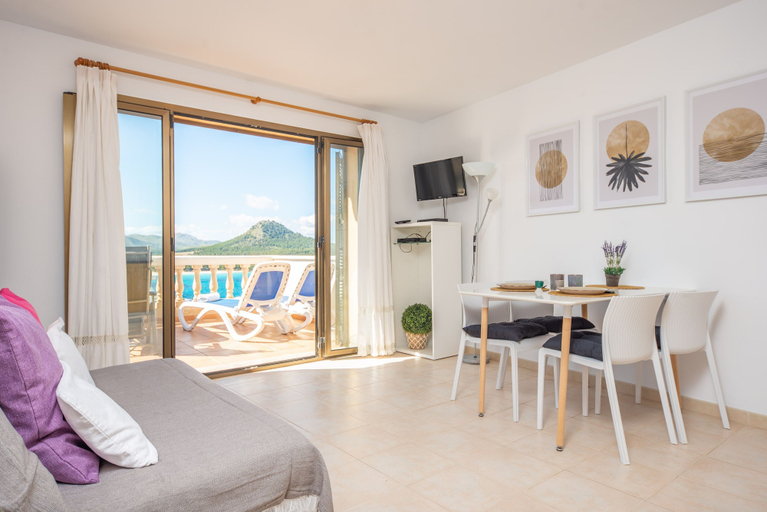 Room 3, Perleta in Cala Lliteres, Baleares