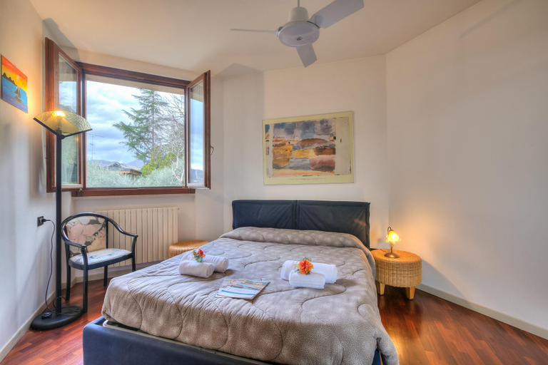 Room 5, Casa Mirabella With Lake View, Brescia