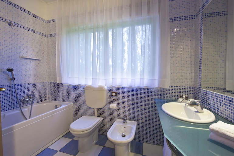 Bathroom 4, Hotel Villa Ducale Parma, Parma