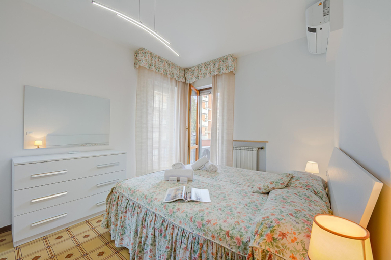 Room 4, Il Tulipano Giallo 100 Mt From The Sea, Imperia