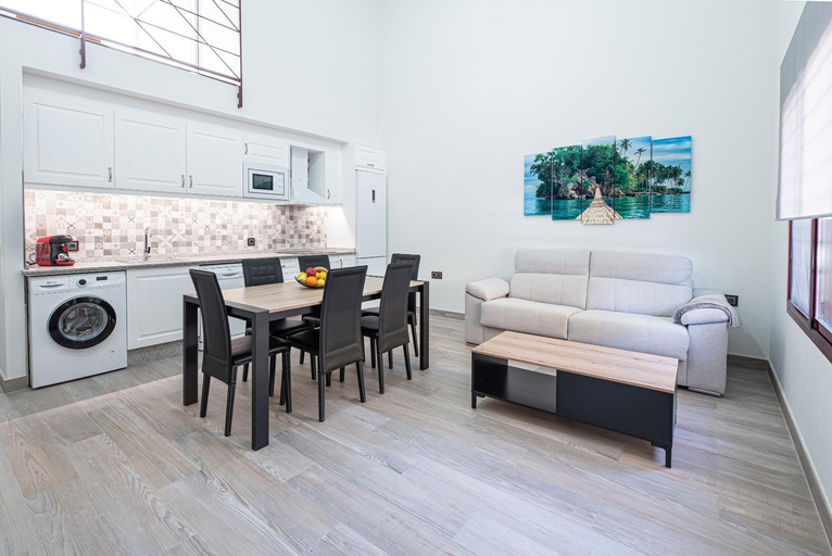 Others 4, Ocean Suites A7, Huelva