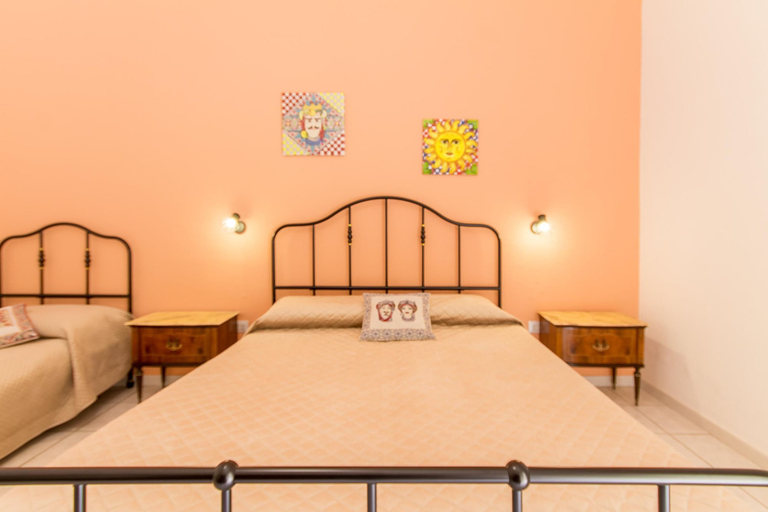 Room 3, Sicula Home few Minutes to sea, Catania