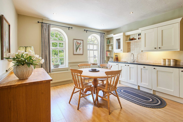 Others 5, Host Stay May Cottage, Darlington