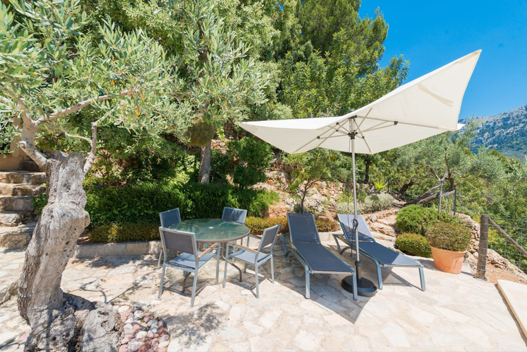 Room 2, Son Bou in S Ller With 2 Bedrooms and 1 Bathrooms, Baleares