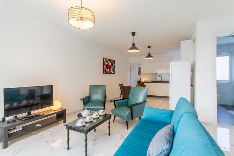 Others 3, Sunny Penthouse Modern 2 bdr - Sliema
