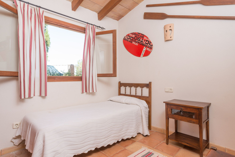 Room 2, Sa Marjal in Muro With 3 Bedrooms and 1 Bathrooms, Baleares