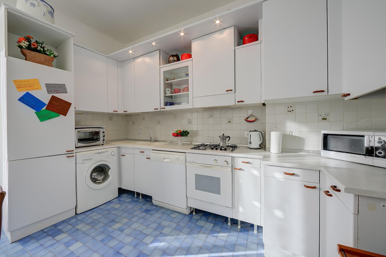 Room 5, Sunrise Apartment Seaview, Imperia