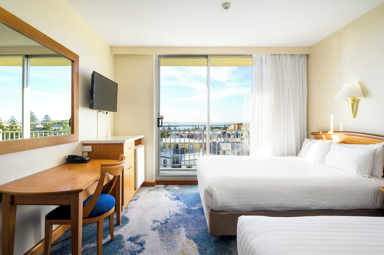 Bedroom 3, NOAH'S On The Beach, Newcastle - Inner City