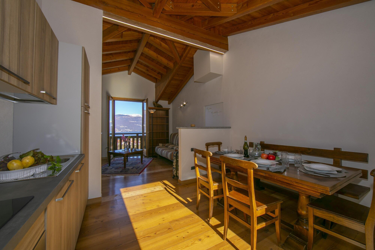 Others 3, Il Lago Blu Loft With Pool, Varese
