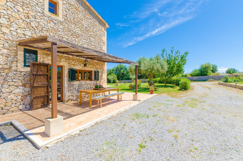 Room 5, Angigal in Manacor With 4 Bedrooms and 3 Bathrooms, Baleares