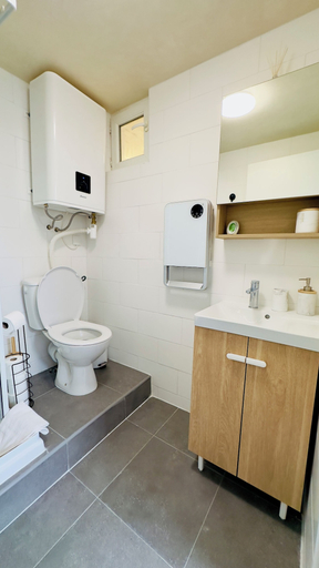 Bathroom 4, Appartement Cosy à Guilliers, Morbihan