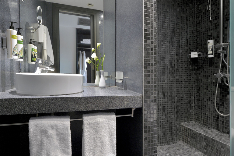 Bathroom 5, Airotel Patras Smart, West Greece